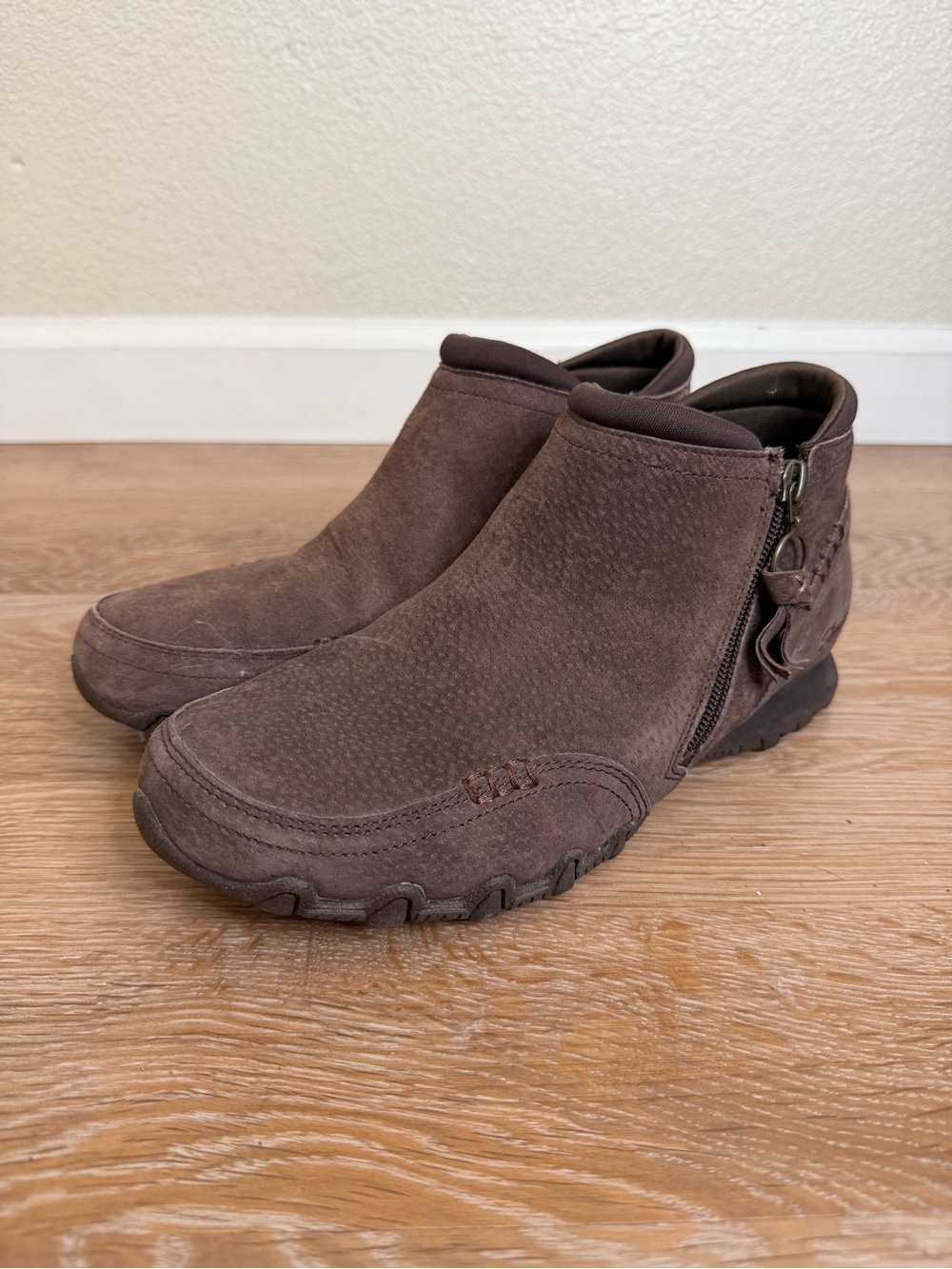 Skechers Bikers Zappiest Chocolate Brown Suede Women's Ankle Booties, Size 9